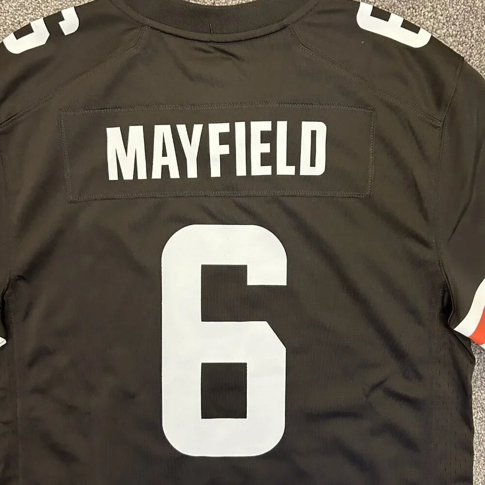 NWT $85 Nike Cleveland Browns NFL Baker Mayfield #6 Football Jersey Youth Size L